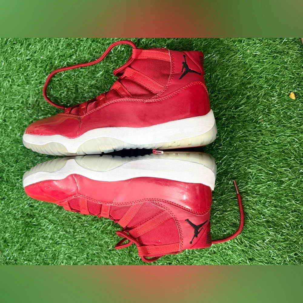 Jordan 11 Retro Win Like 96‎ Size 8.5